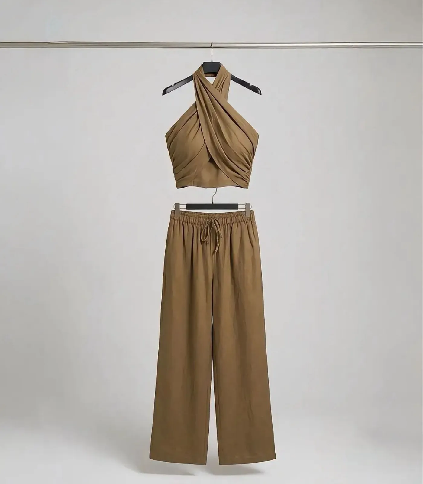 halter yaka bluz takım vizon 1 Halter Yaka Bluz Takım - Görsel 1