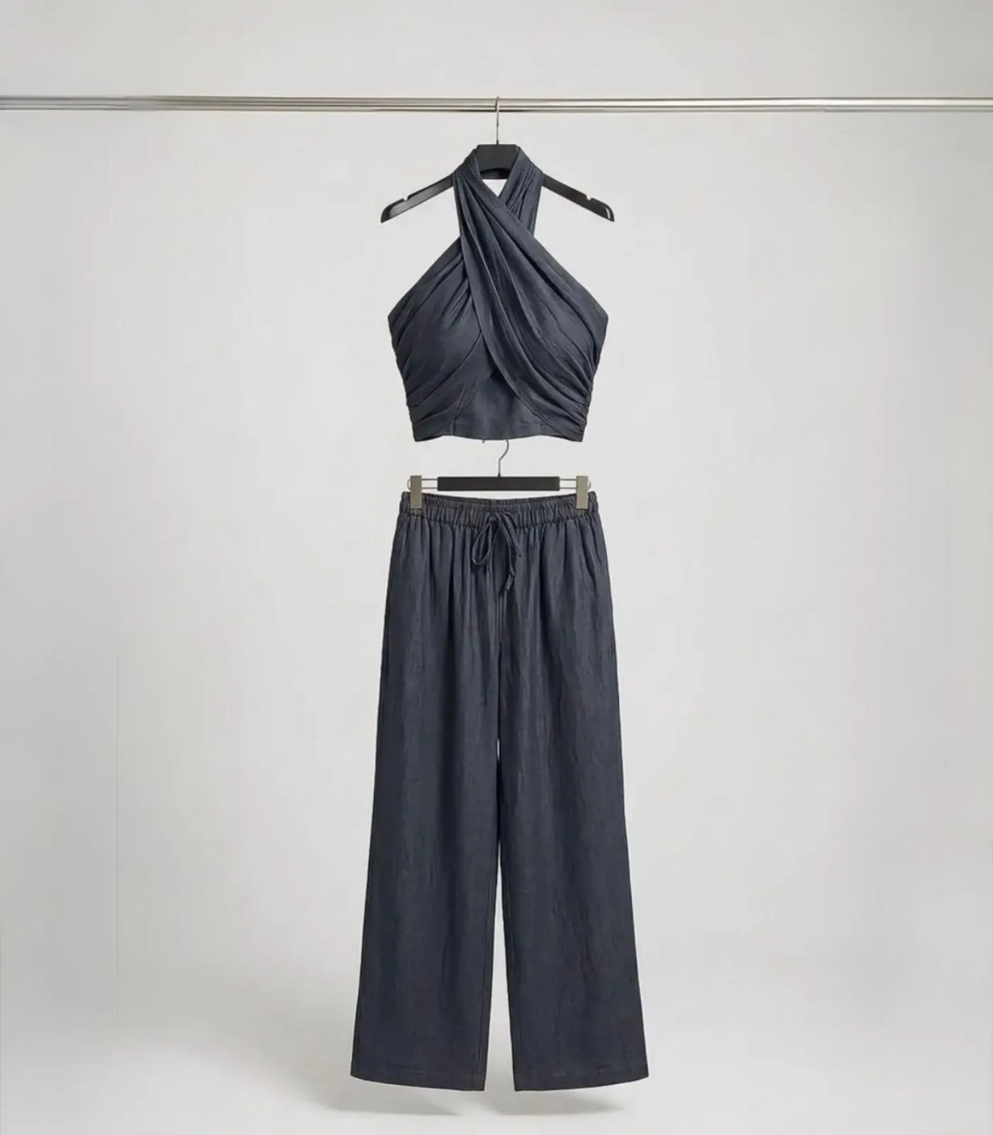 tensel denim halter yaka lacivert takım 1 Tensel Denim Halter Yaka Takım - Görsel 1