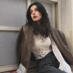 Kol Detaylı Transparan Dantel Bluz